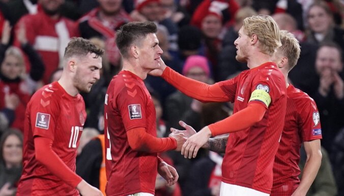 Dānijas futbolisti ielaiž pirmos vārtus ciklā, bet izcīna kārtējo uzvaru