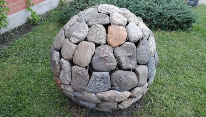 Foto: Kā uzmeistarot dekoratīvu akmens bumbu