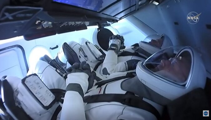 Корабль Crew Dragon с астронавтами NASA пристыковался к МКС