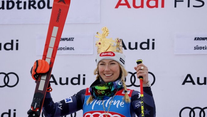 Šifrina kļūst par visu laiku titulētāko kalnu slēpotāju sieviešu konkurencē