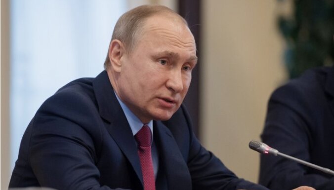 Путин прокомментировал обыски у Серебренникова фразой "Да дураки"