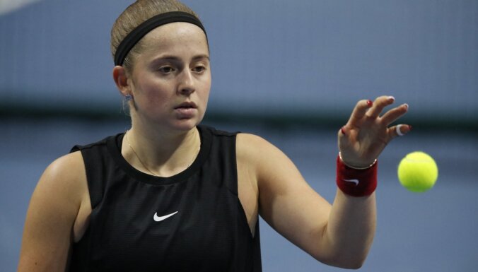 Ostapenko piedzīvo zaudējumu Sanktpēterburgas 'WTA 500' sērijas turnīra pusfinālā