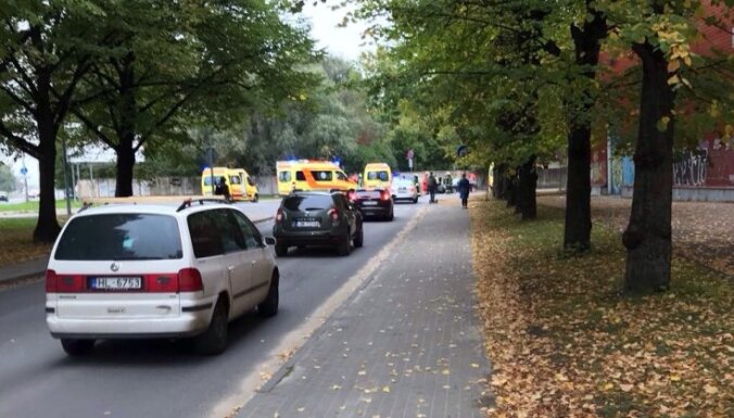 Visi četri Rīgas centrā satiksmes negadījumā cietušie bērni izrakstīti no slimnīcas