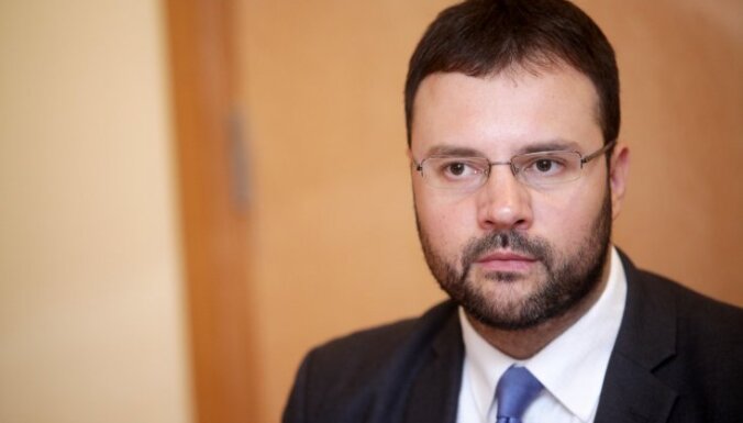 Кандидат в премьеры от "Прогрессивных" — стратегический менеджер Rail Baltica Каспарс Бришкенс