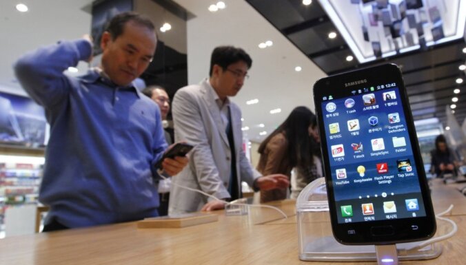 'Samsung' apdzen 'Nokia' un kļūst par mobilo telefonu tirgus līderi pasaulē