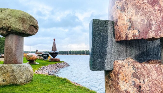 ФОТО. Поразительный парк каменных скульптур Паула Яунземса в Вакарбулли