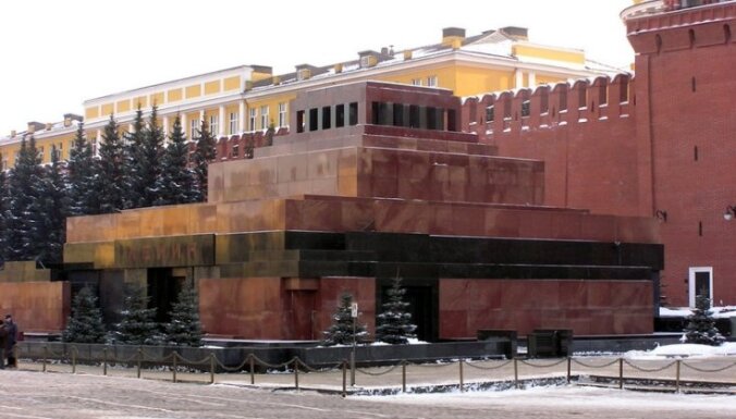 Мавзолей Ленина закрывается на 2 месяца
