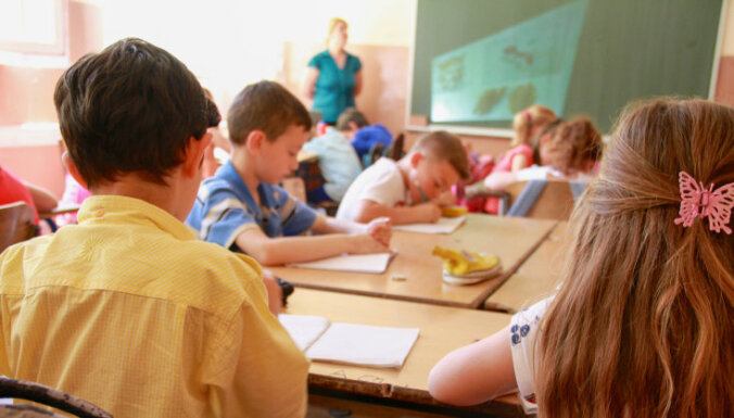 В рижских школах начали учебу 783 ребенка с Украины