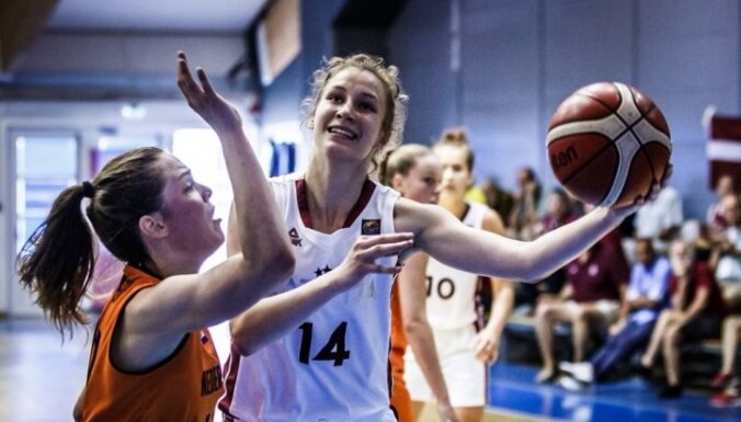 Latvijas U-20 izlases basketbolistes pārbaudes spēlē revanšējas lietuvietēm