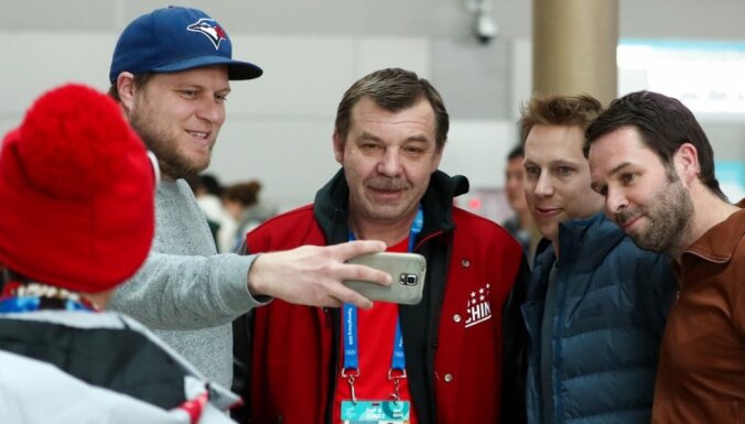 Znaroks līdz maija beigām konsultēs Krievijas hokeja izlasi un apdomās nākotnes plānus