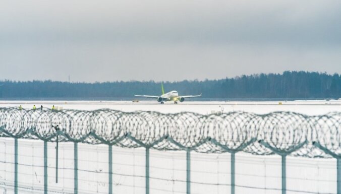Ситуация в аэропорту "Рига" стабилизировалась, но несколько рейсов задерживаются