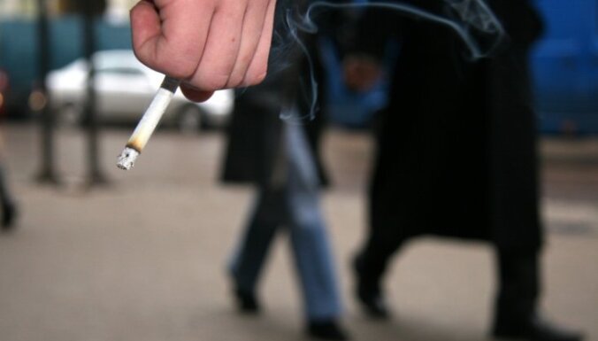 Deputāti rosina palielināt akcīzes nodokli cigaretēm