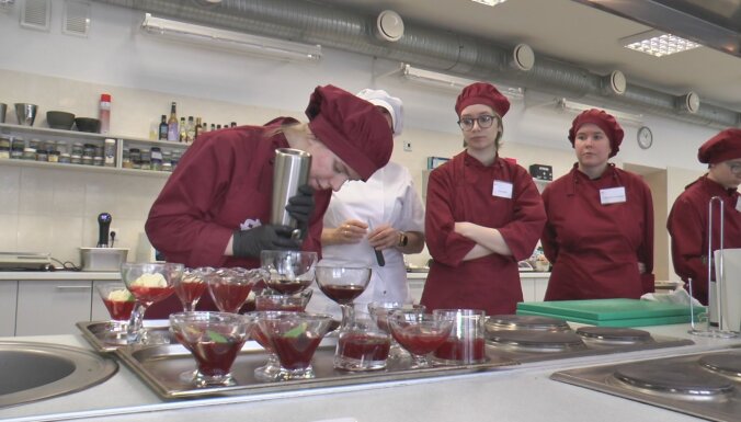 'Skills Latvia 2023' finālā tiksies seši jaunie pavāri