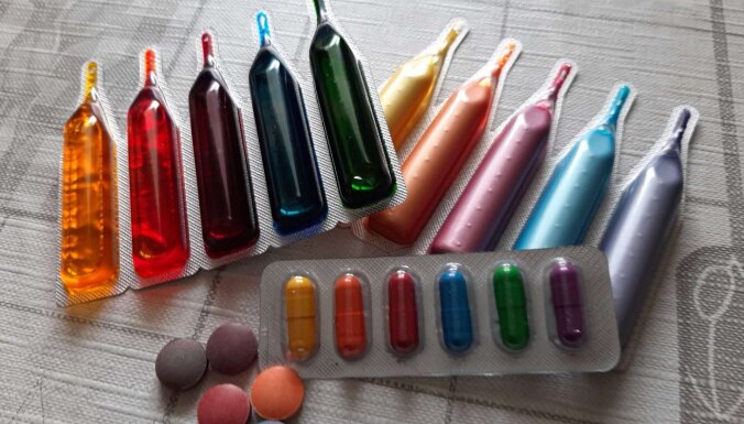 Skeptiķes olu krāsošanas eksperiments: mākslīgās olu krāsas pret dabīgajām
