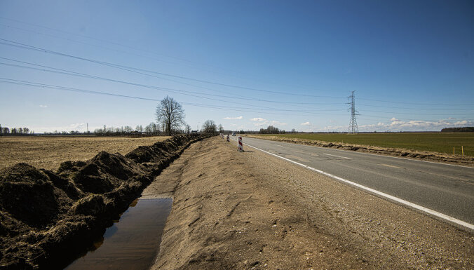 ФОТО: Ход строительных работ на Вентспилсском шоссе около Юрмалы