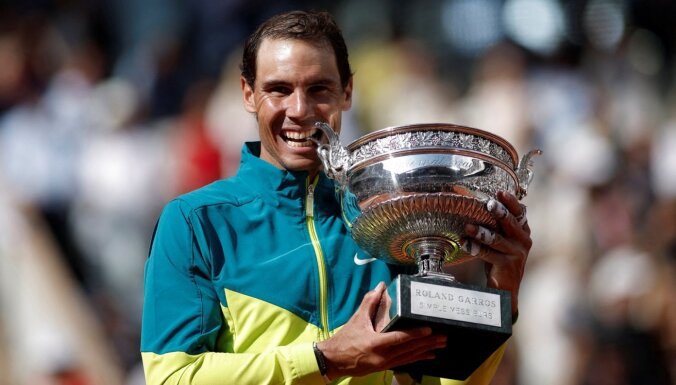 Nadals 14. reizi karjerā uzvar Francijas atklātajā čempionātā