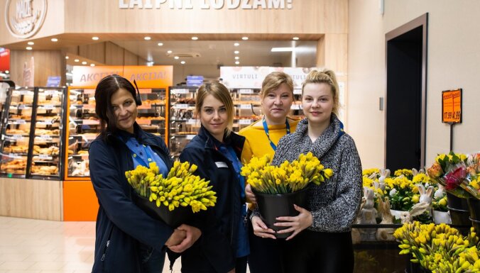 В магазинах Lidl начали работать первые украинцы, в реестре таксистов — 14 украинцев