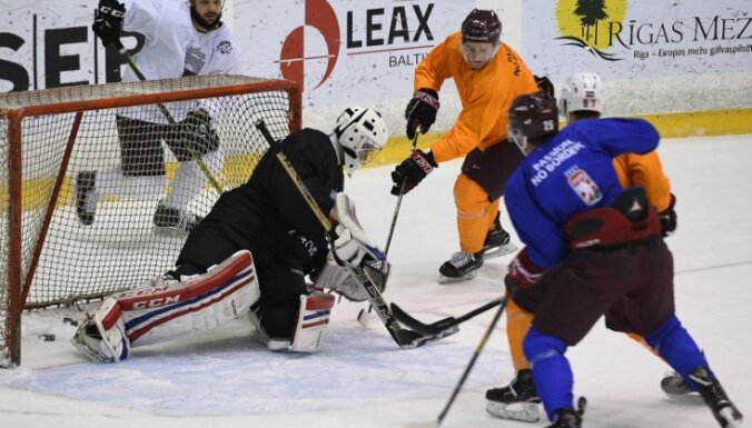 Foto: Latvijas hokeja izlase gatavojas EIHC turnīram Francijā