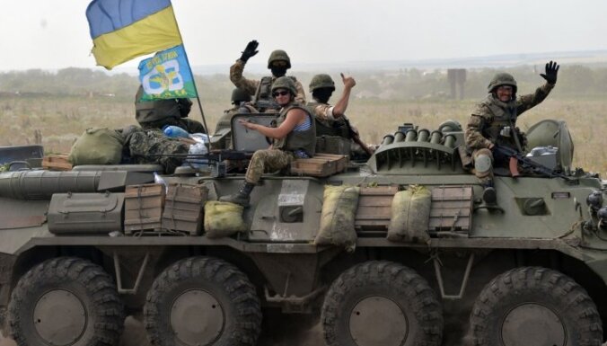 Ukrainas karavīri ar kaujām atbrīvojuši Luhanskas lidostu