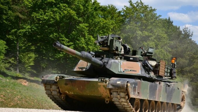ФОТО: Военнослужащие танковой бригады США прибывают в Европу