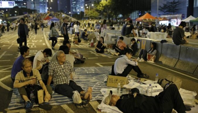Honkongas valdība atceļ plānotās sarunas ar protestētājiem