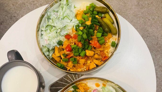 Āzijas garša – karijs ar vistu un dārzeņiem