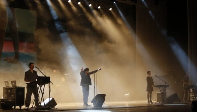 Foto: Ziemeļkorejā koncertē slovēņu industriālā roka grupa 'Laibach'