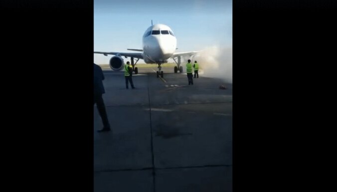 ВИДЕО: Самолет с пассажирами сел в Астане и загорелся