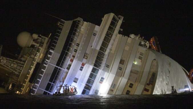 Itālijas glābēji: ‘Costa Concordia’ vraka aizvākšana var ilgt 10 mēnešus