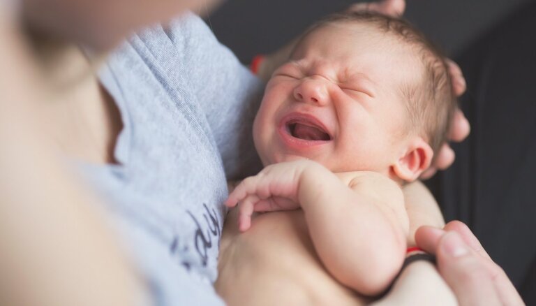 Количество зарегистрированных новорожденных в январе уменьшилось на 14%
