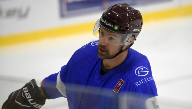 Сборная Латвии по хоккею перед Олимпиадой в Пекине может потерять одного из ведущих игроков