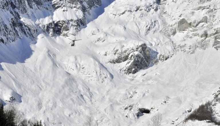 В австрийских Альпах сошла лавина: найдены восемь человек, двое пропали без вести