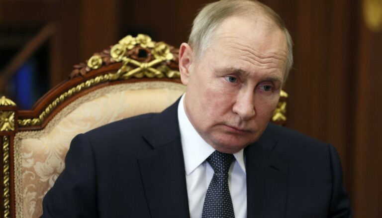 FT: Путин мнит себя Петром I, а окружение боится говорить ему правду
