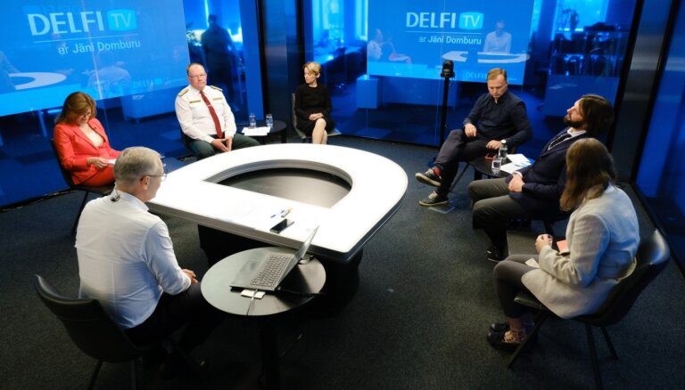 'Delfi TV ar Jāni Domburu' diskusija: 'Kas notiks ar migrantiem Baltkrievijas pierobežā?' Pilns ieraksts