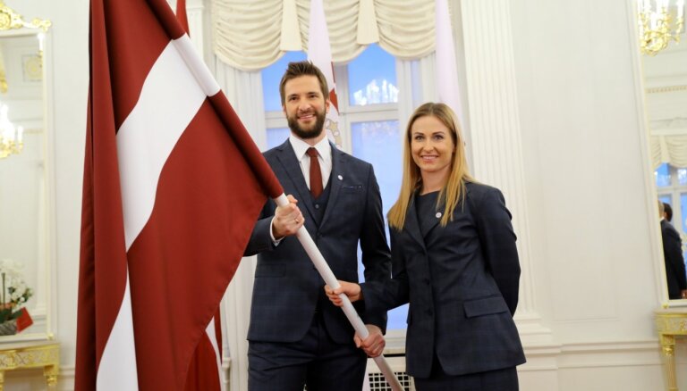 Названы спортсмены, которые понесут флаг Латвии на открытии Олимпийских игр в Пекине