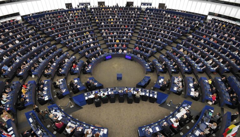 EP prasa uzsākt izmeklēšanu saistībā ar ikvienu 'Pandoras dokumentos' atmaskoto pārkāpumu