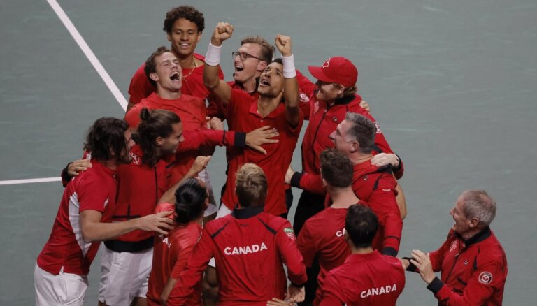 Kanādas tenisisti pirmo reizi vēsturē uzvar Deivisa kausa izcīņā