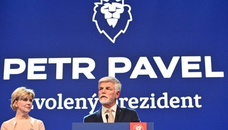 Čehijas prezidenta vēlēšanās uzvarējis Petrs Pavels, liecina provizoriskie rezultāti
