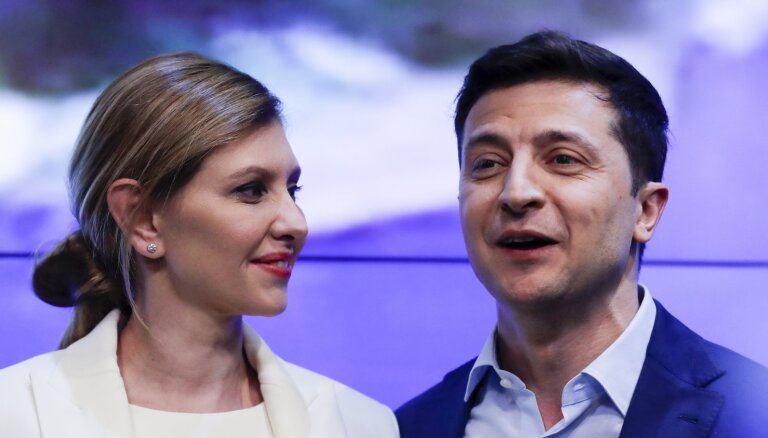 "Посадки начнутся осенью". Зеленский дал интервью по случаю 100 дней на посту президента