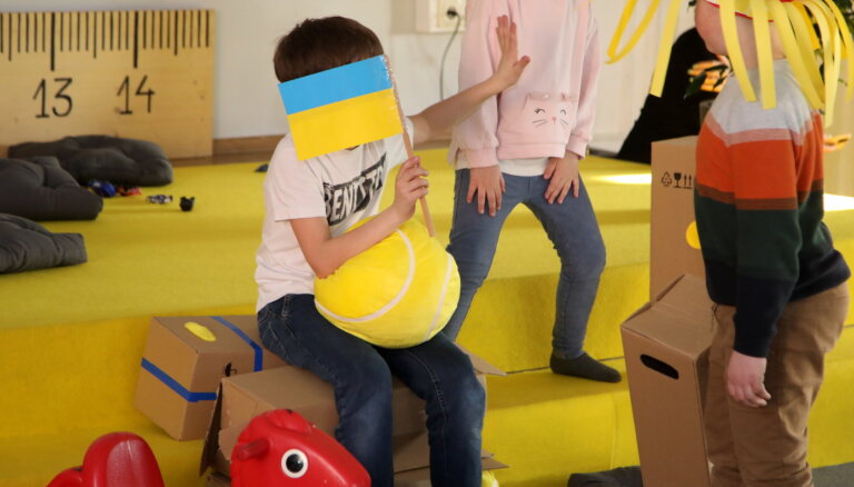 Рига: детям украинских беженцев организуют досуг с присмотром на все лето