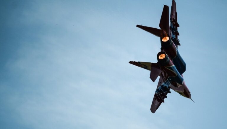 Страны НАТО помогают Украине самолетами, ракетами и бронетехникой для битвы за Донбасс