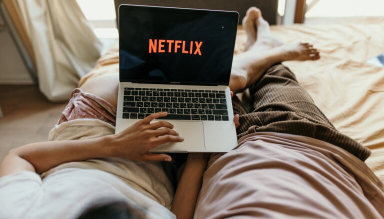 'Netflix' maksas abonentu skaitam kritums otro ceturksni pēc kārtas