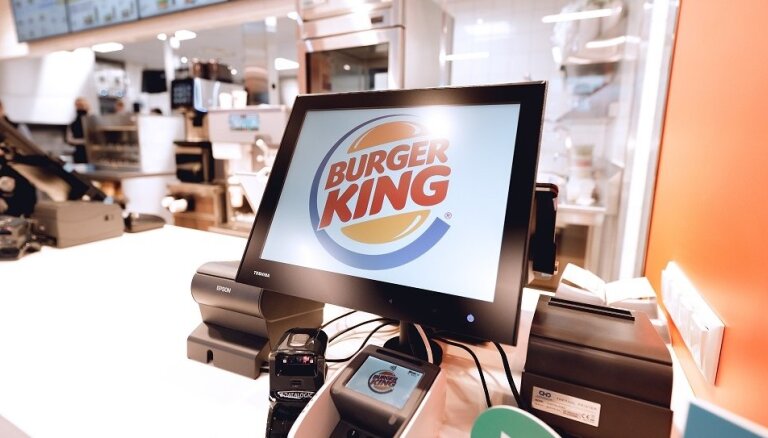 ФОТО: В Риге открылся второй фастфуд-ресторан Burger King