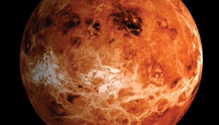 Витают в облаках. Ученые нашли признаки существования микроорганизмов в атмосфере Венеры