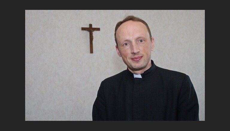 Папа Франциск назначил епископа в Лиепаю