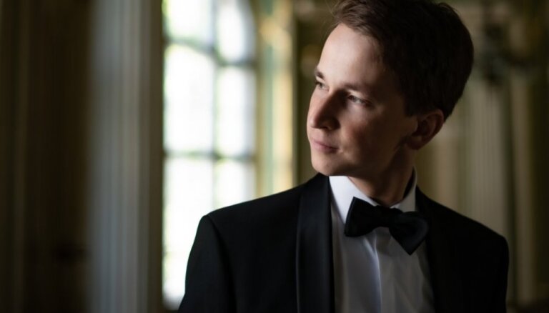 Baha kamermūzikas festivāla programmā – pianists Daumants Liepiņš