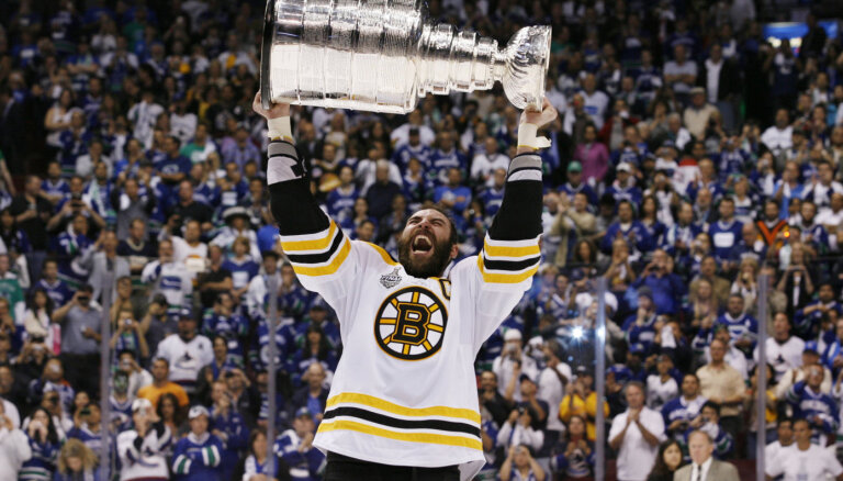 Pēc 24 sezonām NHL Zdeno Hara paziņo par karjeras beigām
