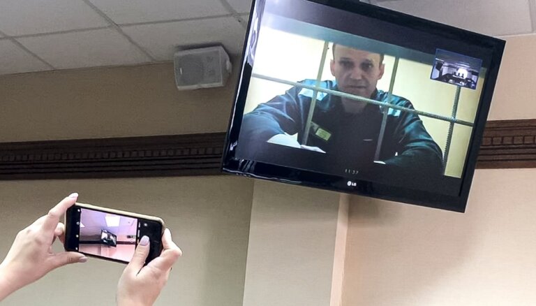 Навального на полгода переведут в помещение камерного типа. Для находящихся там заключенных запрещены свидания