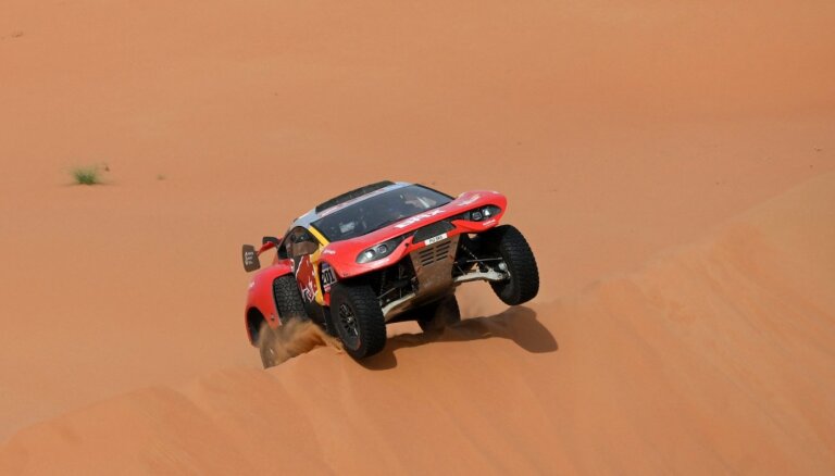 Lēbam piektā uzvara pēc kārtas 'Dakara' rallijreida ātrumposmos