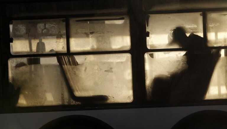 В автобусе Талси — Дубулты — Рига ехал заболевший Covid-19: пассажиров просят следить за здоровьем